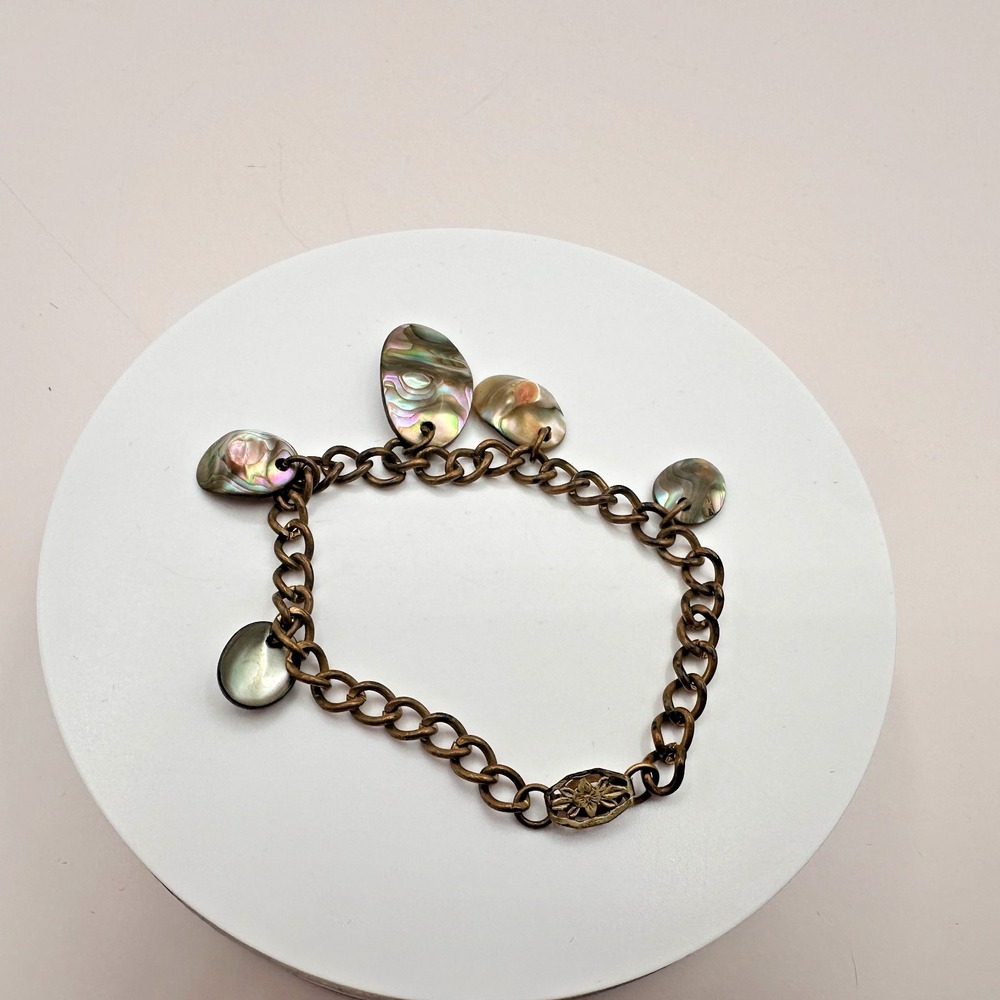Vintage 90s Iridescent Abalone Shell Charm Curb Chain Bracelet Classic Jewelry